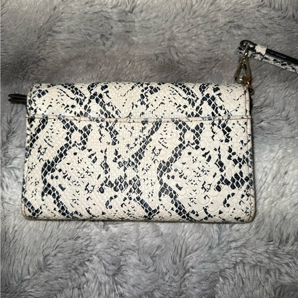 Victoria Secret Snake Print Y2K Mob Wife Wallet with Heart compact mirror - Picture 2 of 5